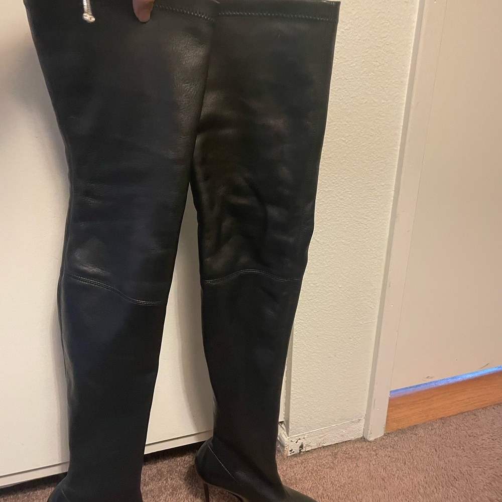 Authentic Louboutin Eloise thigh high leather boots size 35